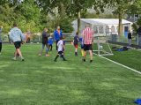 Laatste training S.K.N.W.K. JO7-1 (partijtje tegen de ouders) van maandag 27 mei 2024 (98/180)